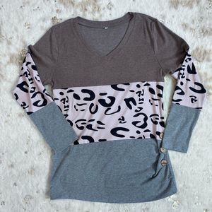 V neck Pink Leopard Spliced Grey Pullover with Bottom Left Side Button Detail💗